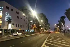The Seven Seas Tel Aviv, Бат-Ям
