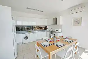Villa Abbie, panoramic Sea Views, Полис-Хрисохус