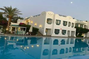 Falcon Hills Hotel