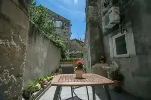 Guesthouse Mendi, Трогир