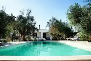 Villa Nichil con Piscina Esclusiva Vicina al Mare, Триказе