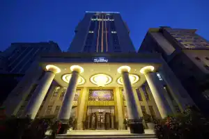 Dalian Dynasty International Hotel, Далянь