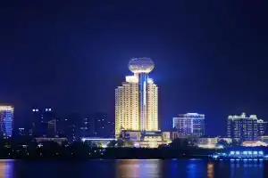 Howard Johnson Pearl Plaza Wuhan, Ухань