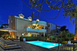 Villa Vanilla, Козино