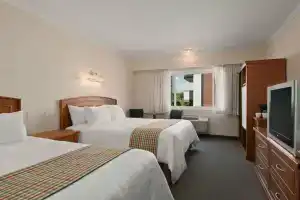 Travelodge Kamloops, Камлупс