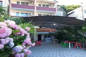 Гостиница, Солоники