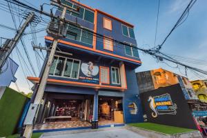 Phuket Marine Poshtel, Чалонг