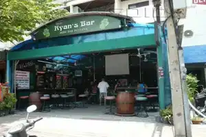 Гостевой дом «Ryan's Bar», Паттайя