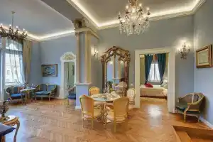 Demartini Palace, Štinjan