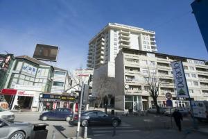 Downtown Apartments, Приштина