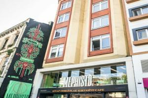 Mephisto Apartment, Стамбул