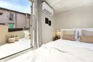 Calnova Suites, Ровинь