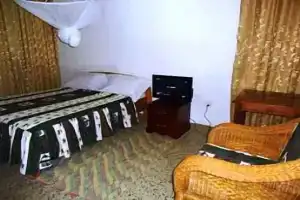 Nelly's Inn, Дар-Эс-Салам