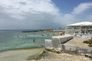 Sea view cottage on sea coast, Торре-Суда