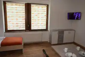 Ab Apartment 36, Штутгарт