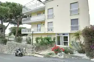 Holiday Apartment in Sanremo Semeria 380, Сан-Ремо