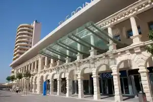 Modern Apt in a Prime Location, Wifi, Слима