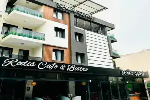 Rodis Hotel, Гумулдур