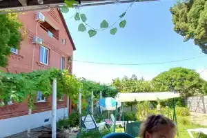 Гостевой дом Красный дом, Совет-Квадже
