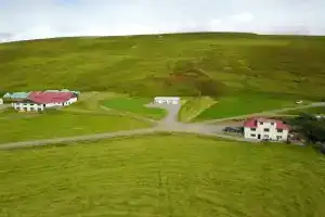 Guesthouse «Brúnahlíð», Лейгар