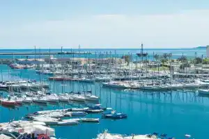 Appartamento moderno alla Cala, Палермо