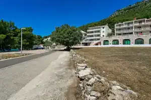 Delightful Apartment in Drvenik With Balcony, Podaca