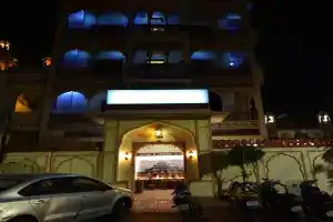 Hotel «Vaishnavi», Джайпур