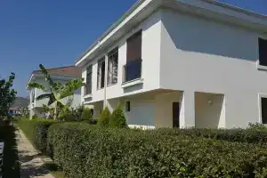 Cristal Villalar, Кемер