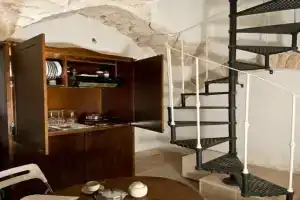 Hotelito, Конверсано