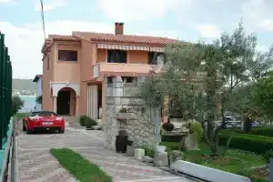 Andy - Only 50 m From Beach - A1, Сукошан