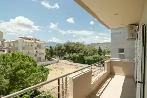 Amazon Apartment, Амудара