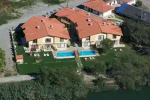 Riverside Houses, Дальян