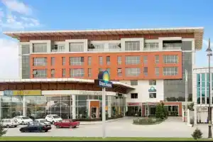 Days Hotel By Wyndham Baku, Баку