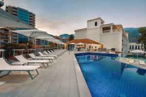 Hotel «Budva»