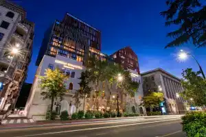 Tbilisi Philharmonic Hotel by Mercure, Тбилиси