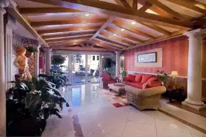 Mediterraneo Real Apartamentos Turísticos, Михас