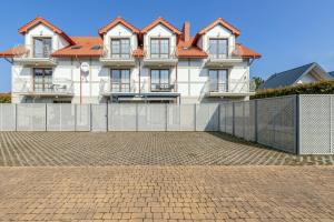 Bright Apartment in Debki by Renters