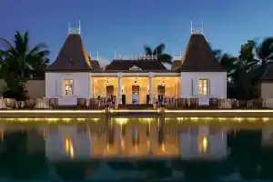 Outrigger Mauritius Beach Resort, Бель-Омбр