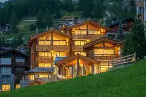 Luxury Residence Colosseo Zermatt, Церматт