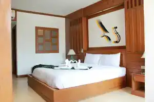 Talya Patong Hotel, Патонг