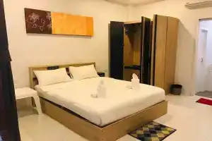 M&n Guesthouse Kata, Ката