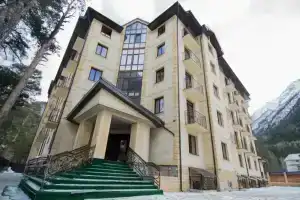 Гостиница «Эльбрус Плаза», Тегенекли