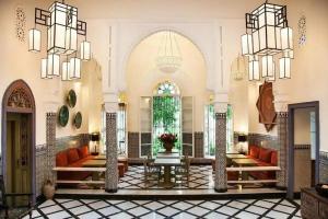 Riad Mokhtar, Танжер