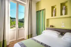 Relais Palazzo del Barone, Масса Лубрензе