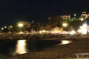 Studios Romantica, Макриялос