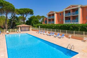 Résidence Lagrange Vacances Le Domaine des Grands Pins, Фрежюс