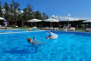 База отдыха «Poolside»