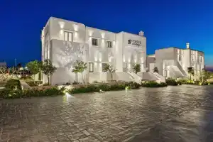 Portes Mykonos Suites & Villas, Орнос