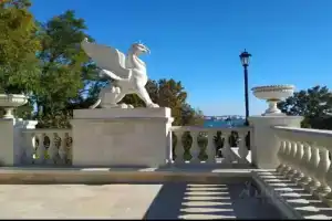 Апартаменты Гости, Керчь