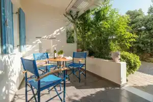 9 Muses Naxos beach hotel, Кастраки